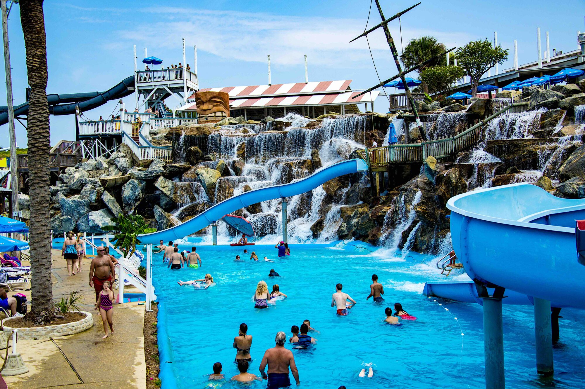 APX Successfully Completes Acquisition of Apex Parks Group