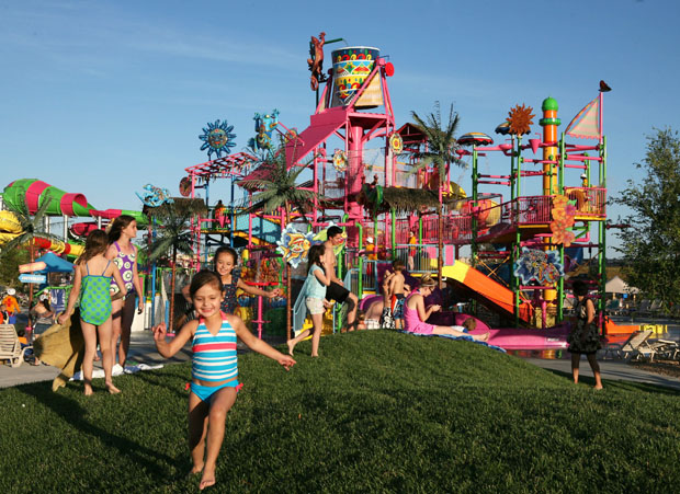 12_WnW_Splash_Island2