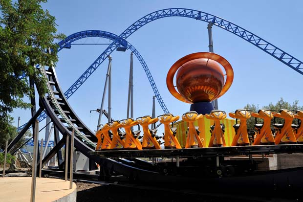 Etnaland_ParcoTematico_Mega_Disco_Coaster_The_Storm