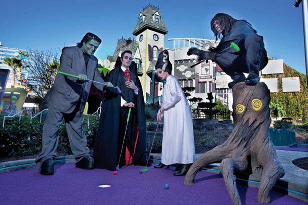 MINIGOLF_HollywoodDriveinGolf2