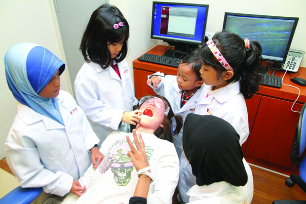 TAR_KidZania_dentist