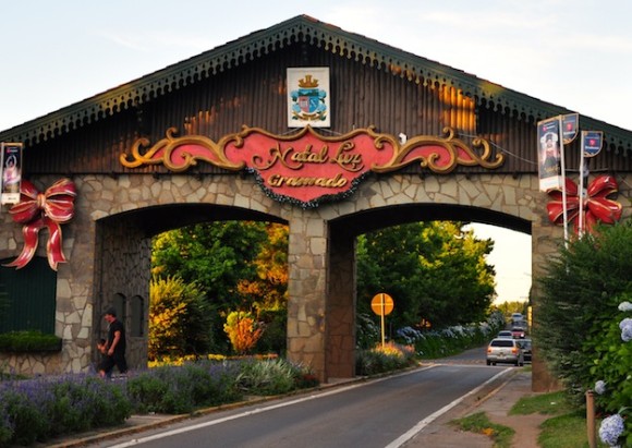 ENTRADA NATAL LUZ GRAMADO