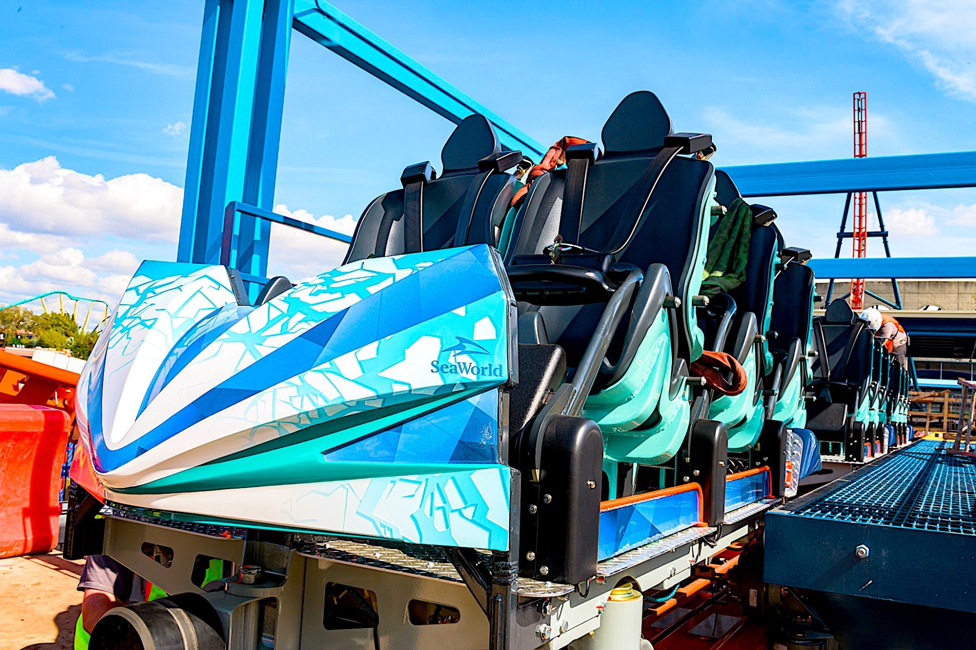 Final track section installed on SeaWorld Orlando’s Ice Breaker