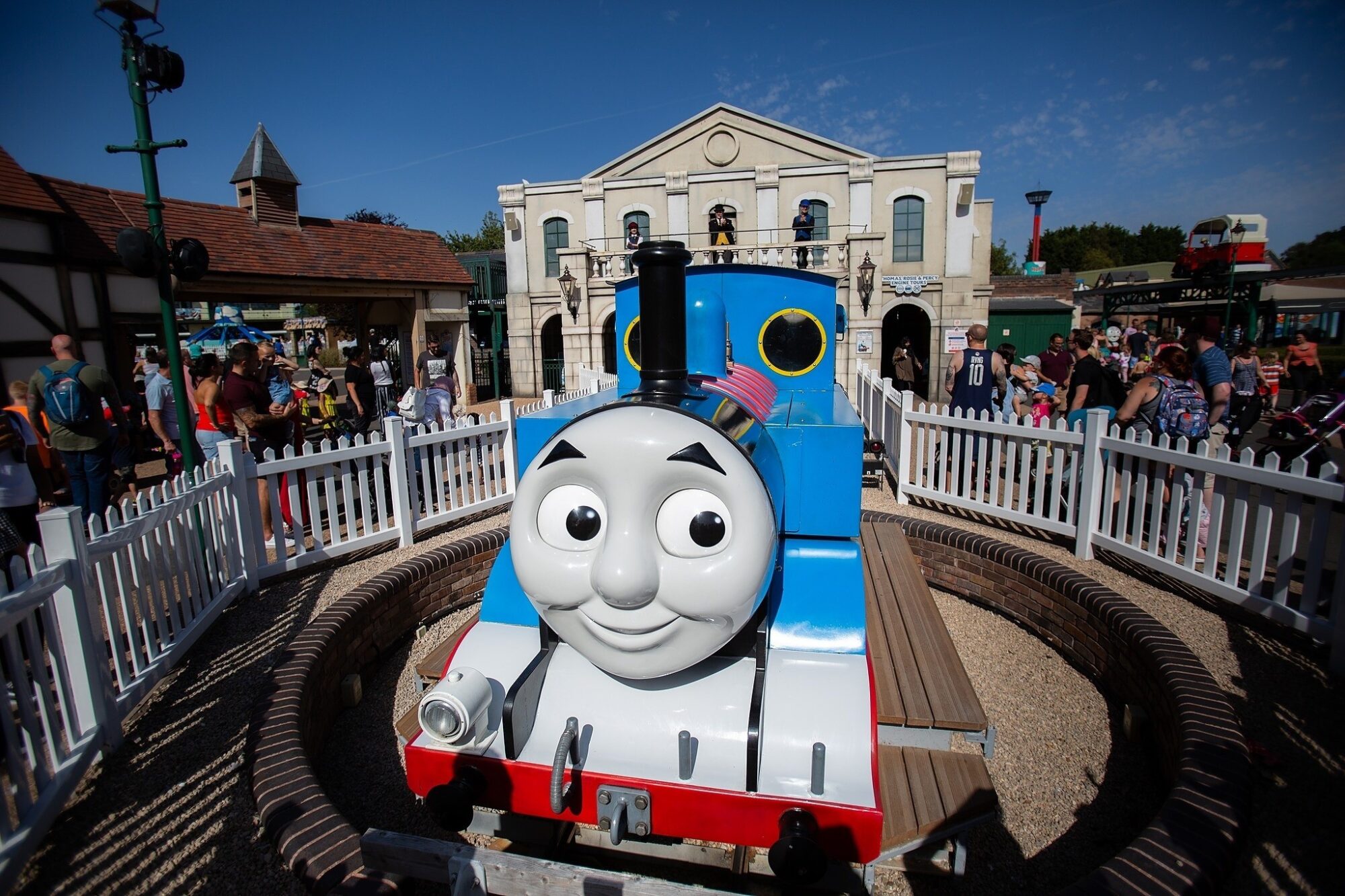 Drayton Manor Park launches new virtual queuing app