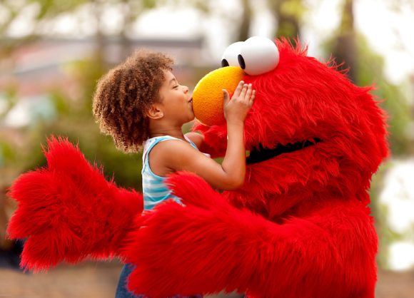 JUNE NEWS PAGE 16 STORY 3 PIC 1 SeaWorld and Sesame Workshop expand partnership