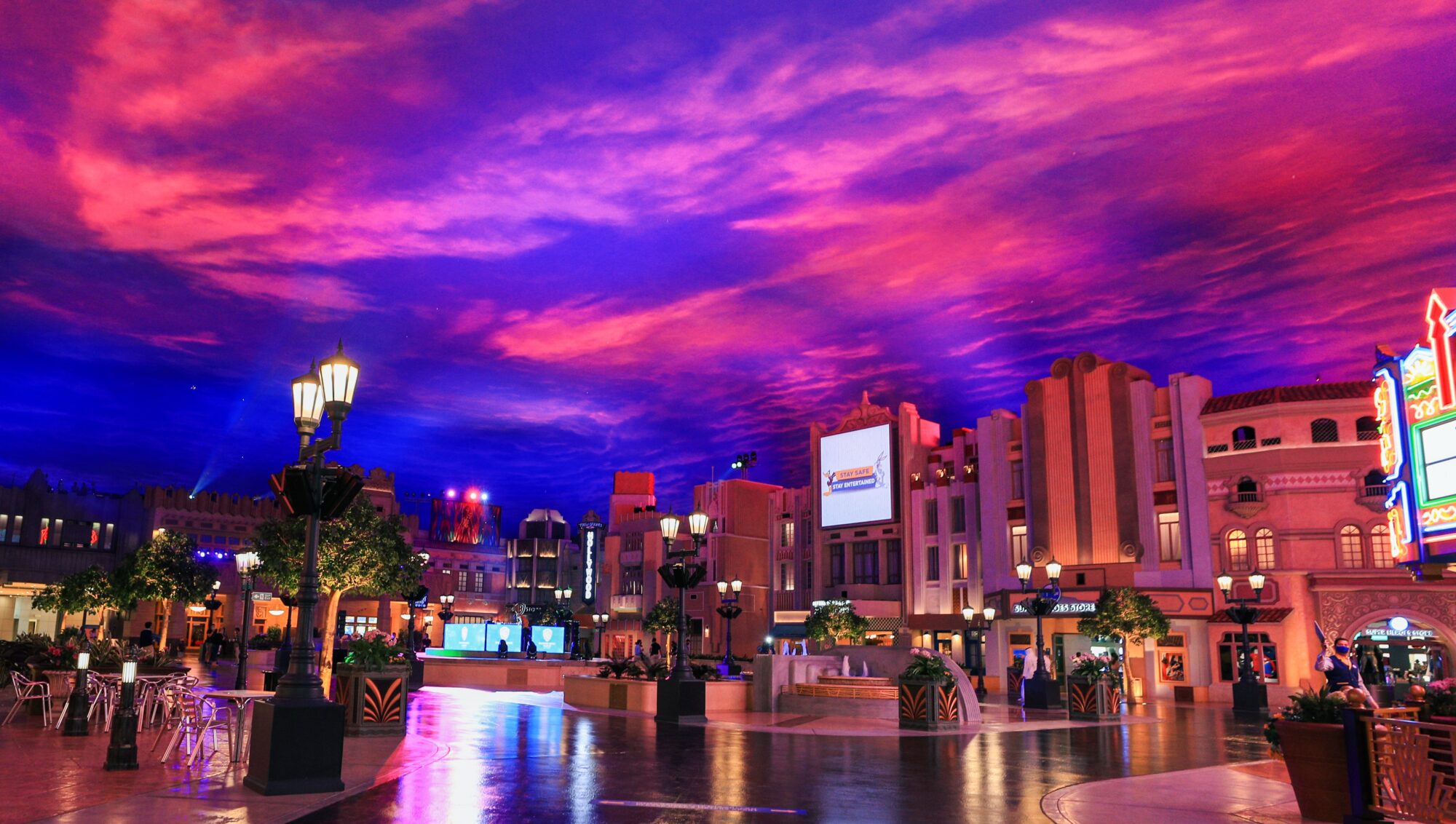 Fans enjoy an action-packed summer at Warner Bros. World Abu Dhabi